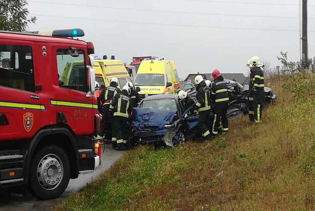 Hrvatska: Frontalni sudar dva auta, dvoje mrtvih