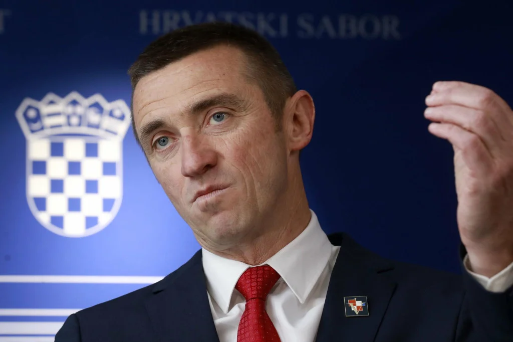 PENAVA ODGOVORIO BEĆIROVIĆU I KONAKOVIĆU: Peti put vam to sigurno neće proći, nećemo biti pasivni! PENAVA ODGOVORIO BEĆIROVIĆU I KONAKOVIĆU: Peti put vam to sigurno neće proći, nećemo biti pasivni!