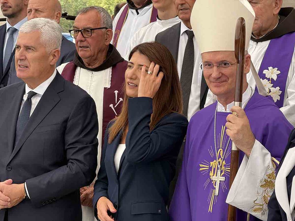 groblje mira bile nadbiskup kutlesa darijana filipovic dragan covic 15