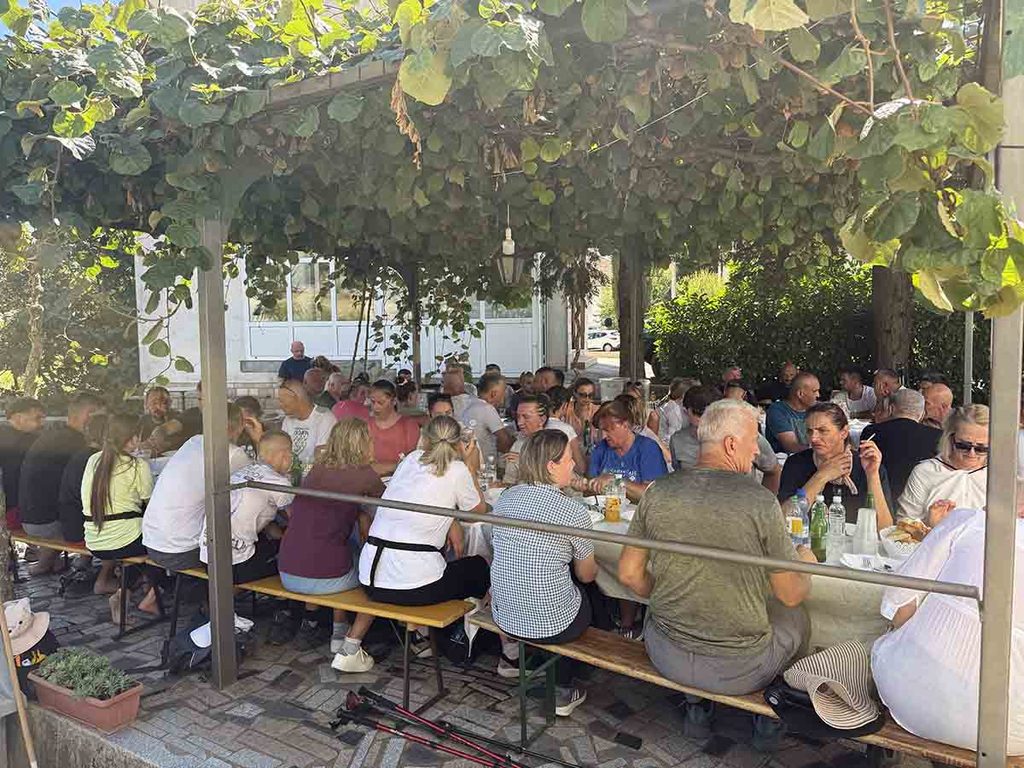 hodocasnici siroki brijeg rama 1